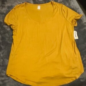 Old Navy Mustard Scoop Neck Short Sleeve Tee